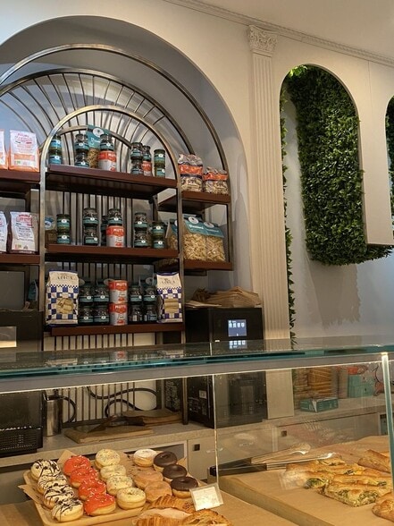 More Photos Of 1645-1659 Third Ave, New York Office For Lease