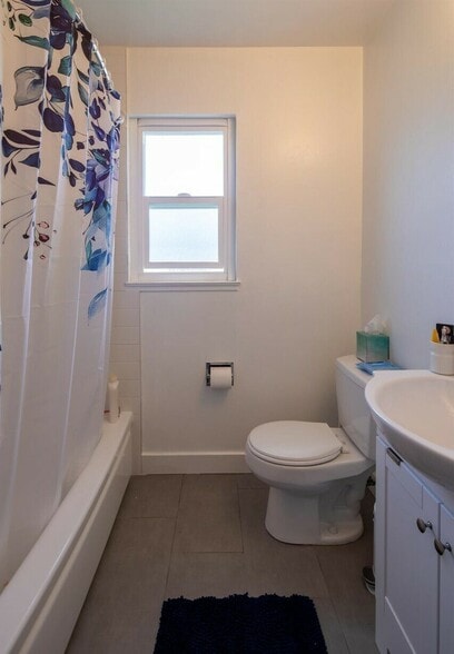 More Photos Of 537 Pacific Ave, Alameda Apartments For Sale