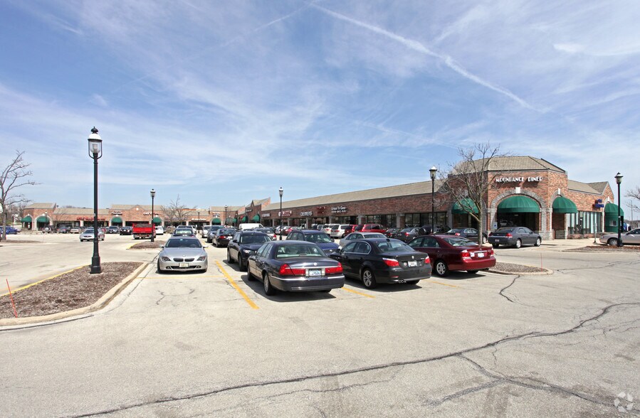 800844 Ogden Ave, Westmont, IL 60559