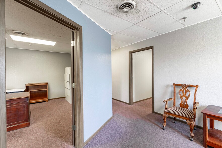 More Photos Of 14100-14170 23rd Ave N, Plymouth Unknown For Lease