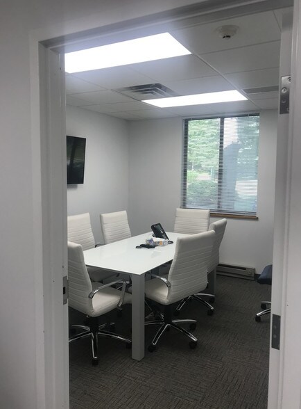 More Photos Of 190 Goldens Bridge Rd, Katonah Medical For Lease