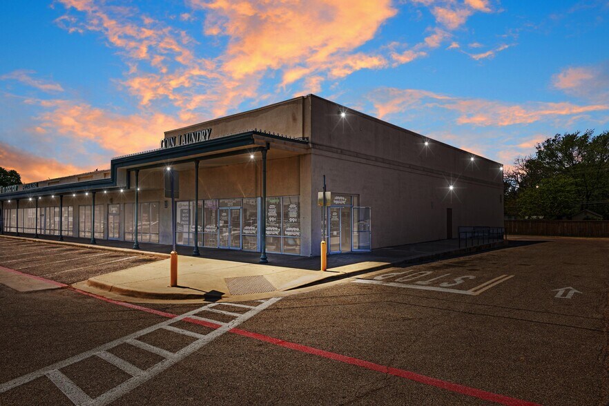 Primary Photo Of 2203-2215 Gus Thomasson Rd, Dallas Freestanding For Lease