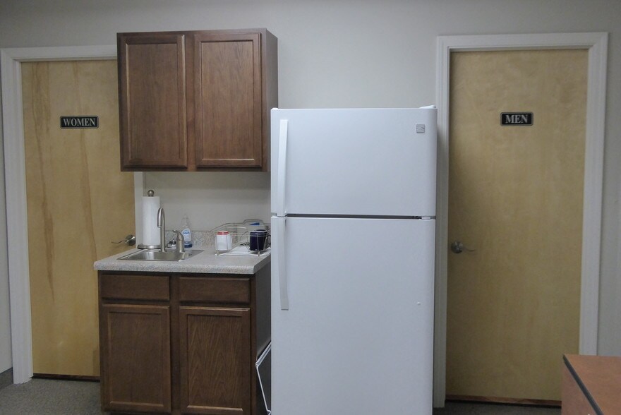 More Photos Of 132 E 5th St, Delta Office For Lease