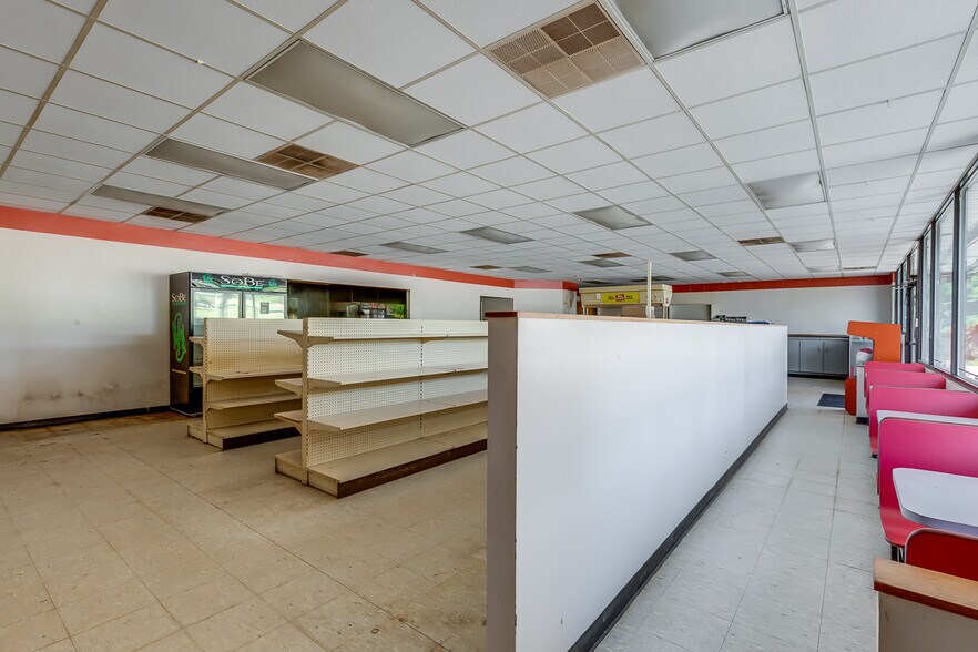More Photos Of 2600 Earls Bridge Rd, Easley Convenience Store For Sale