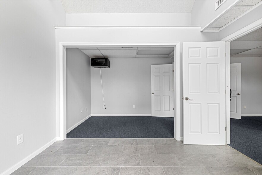 More Photos Of 101 Franklin St, Westerly Medical For Lease