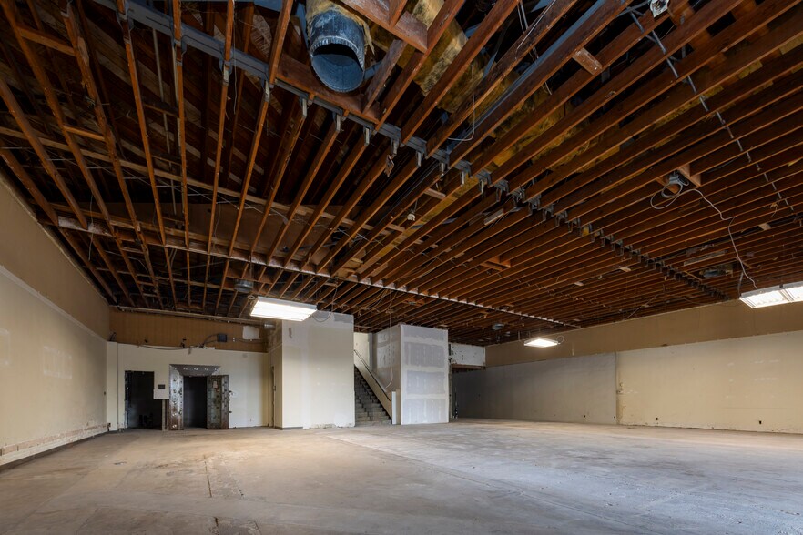 More Photos Of 22 Malaga Cove Plz, Palos Verdes Estates Restaurant For Sale