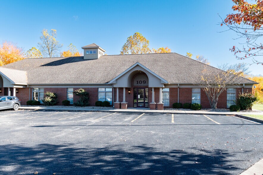 More Photos Of 109 Cambridge Pl, Bridgeport Office For Lease