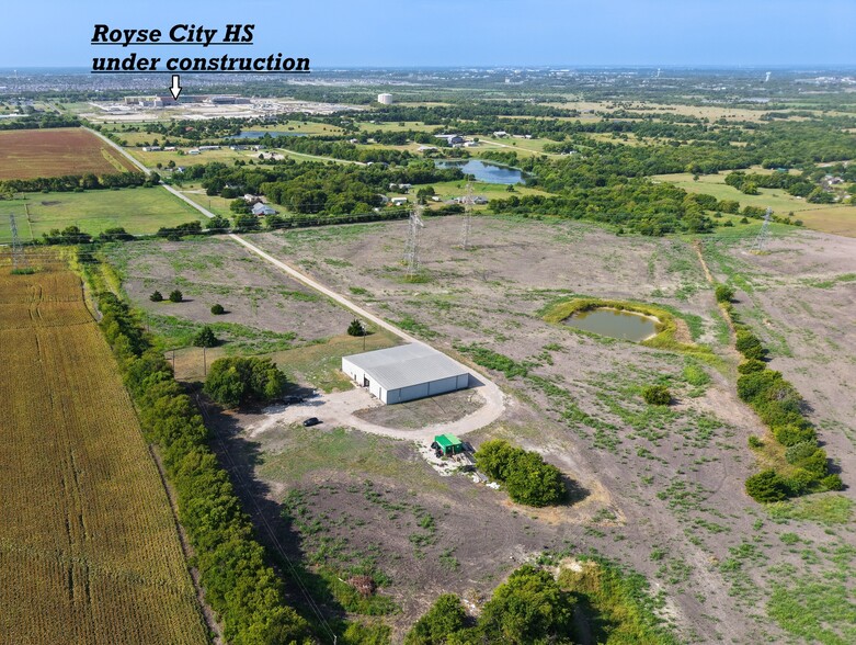 More Photos Of 982 County Road 979, Royse City Showroom For Lease