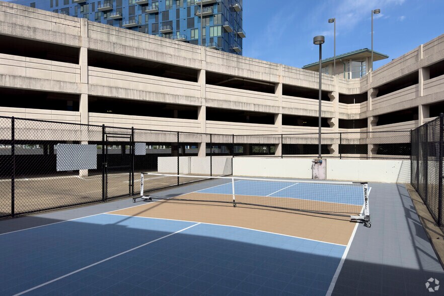 More Photos Of 11700 Plaza America Dr, Reston Unknown For Lease