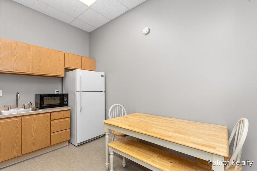 More Photos Of 75 Applewood Dr, Sparta General Retail For Sale