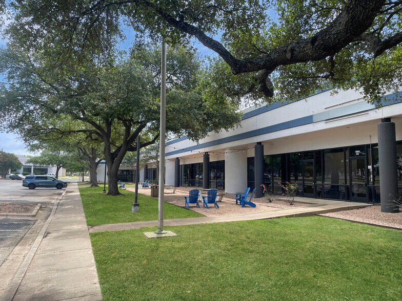 More Photos Of 1901 W Braker Ln, Austin Unknown For Lease