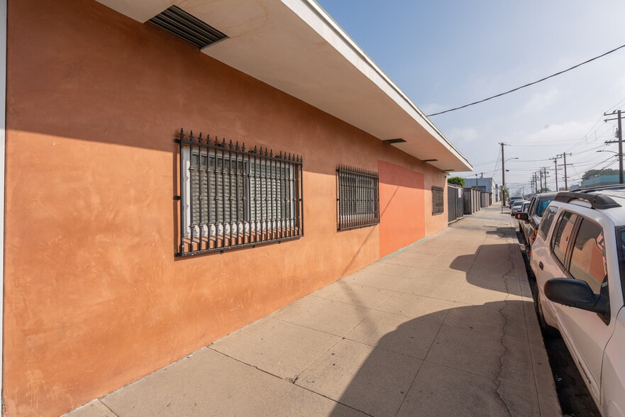 More Photos Of 661 Arroyo St, San Fernando Manufacturing For Lease