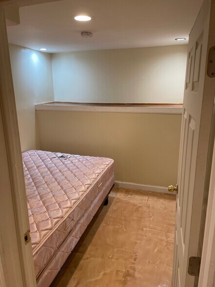 More Photos Of 1887 Joshuas Path, Central Islip Apartments For Sale