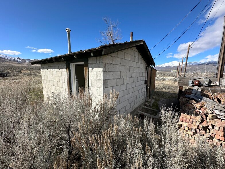 More Photos Of 5975 US Highway 95, Winnemucca Trailer Camper Park For Sale