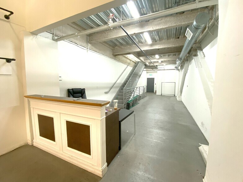 More Photos Of 800 E 12th St, Los Angeles Office For Sale