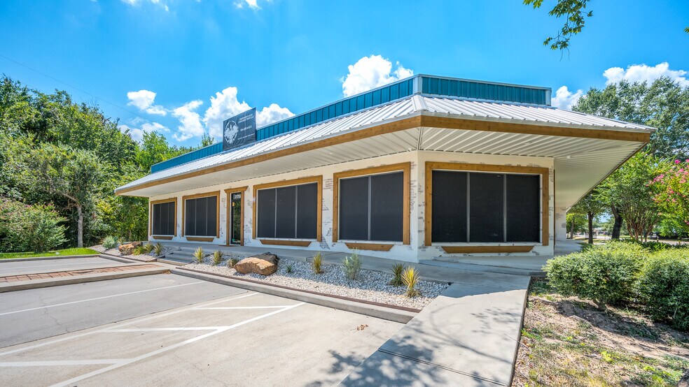 More Photos Of 21755 N I-45 Fwy, Spring Flex For Sale