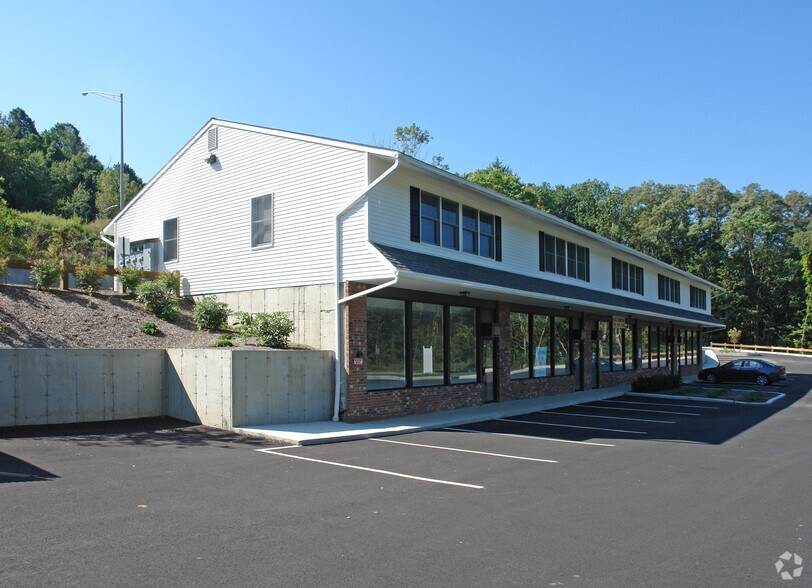 More Photos Of 4005 Danbury Rd, Brewster Village General Retail For Sale