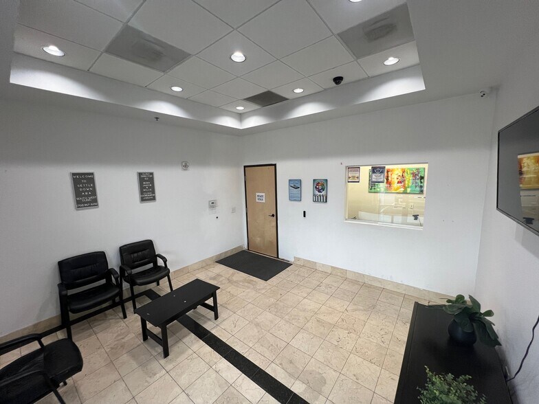 More Photos Of 5765 S Rainbow Blvd, Las Vegas Office For Lease