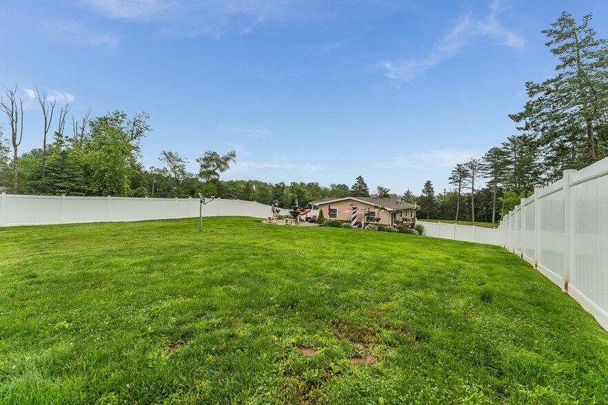 More Photos Of 417 Mountain Rd, Lebanon Specialty For Sale