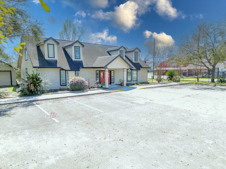 Primary Photo Of 12682 Shiloh Church Rd, Houston Office Residential For Sale