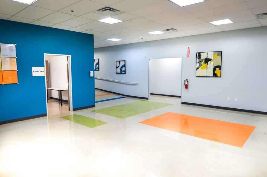 More Photos Of 4522 Fredericksburg Rd, San Antonio Medical For Lease