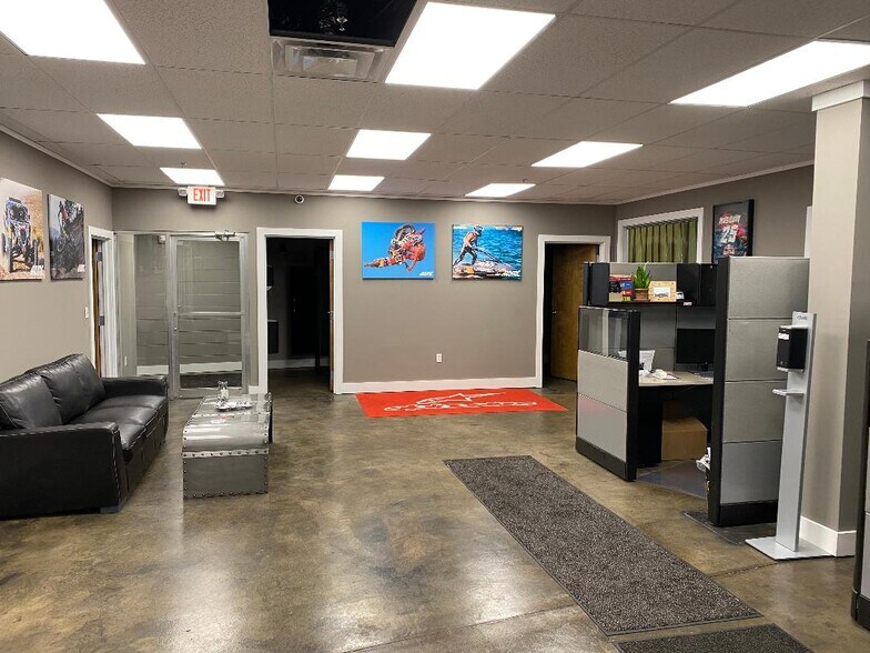 More Photos Of 1545 Hansford St, Charleston Light Distribution For Sale