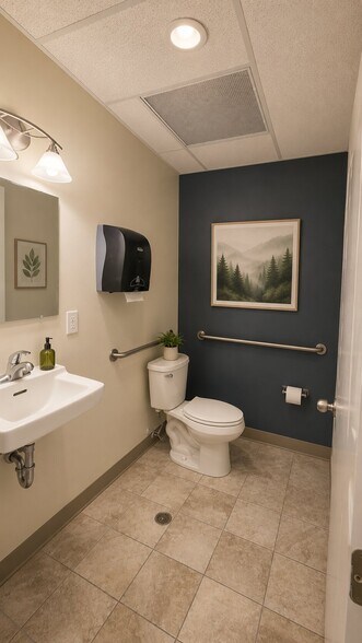 More Photos Of 56 Main St, Poughkeepsie Medical For Lease
