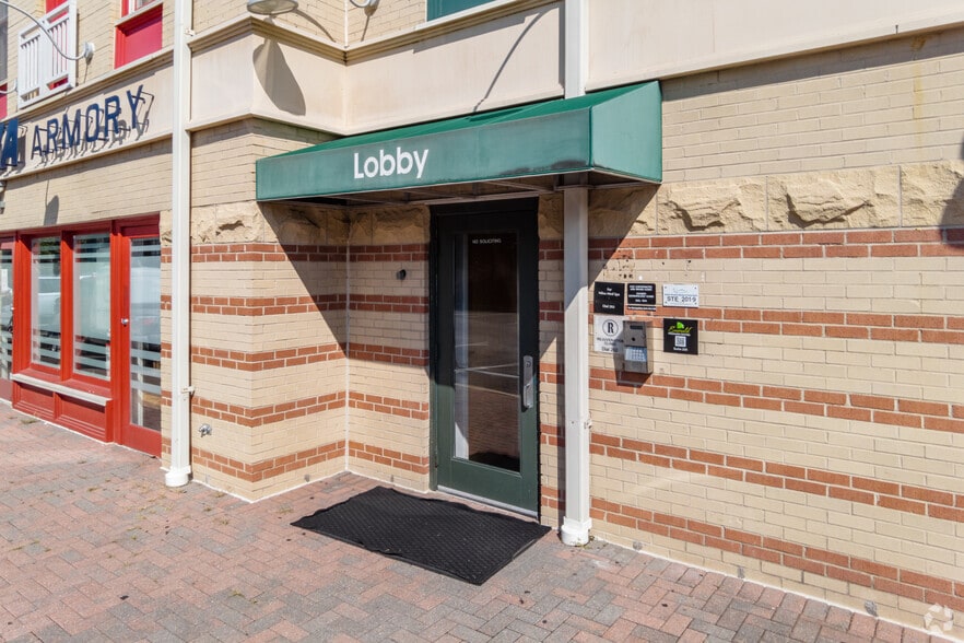 More Photos Of 2300 N Pershing Dr, Arlington Medical For Sale