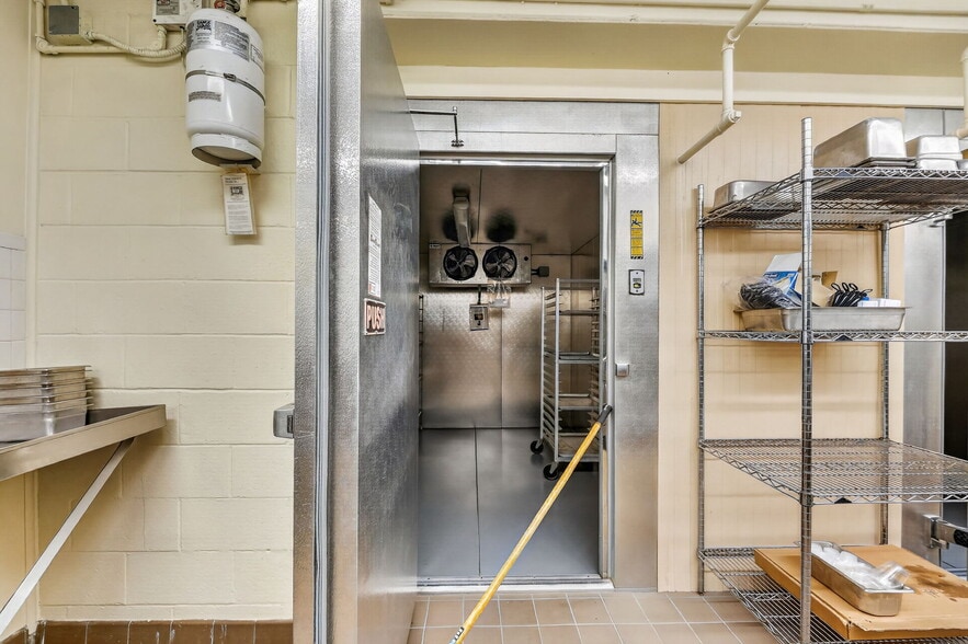 More Photos Of 106 Hospital Dr, Smithville Assisted Living For Sale
