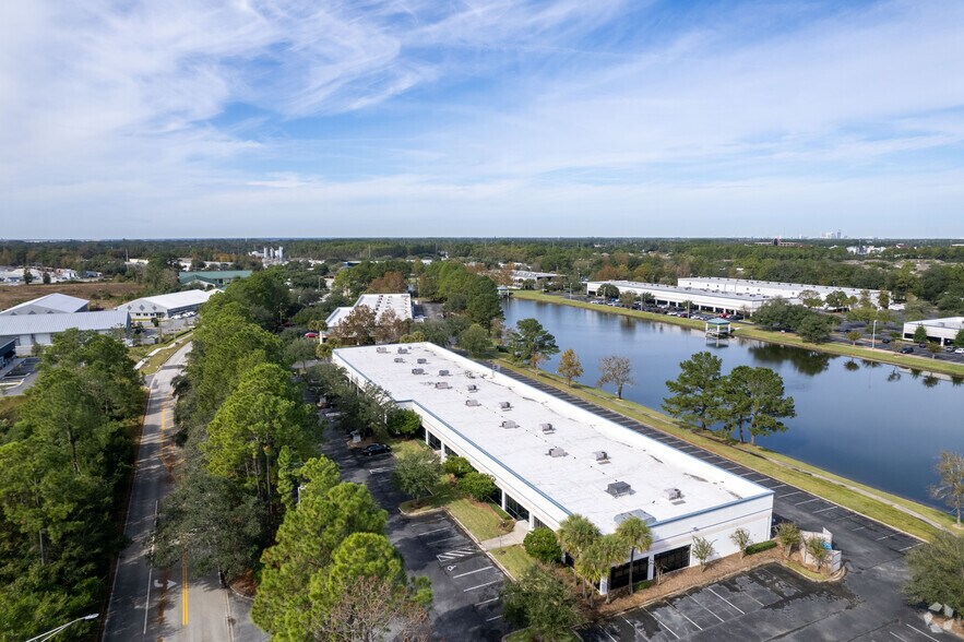 More Photos Of 8201 Cypress Plaza Dr, Jacksonville Office For Sale