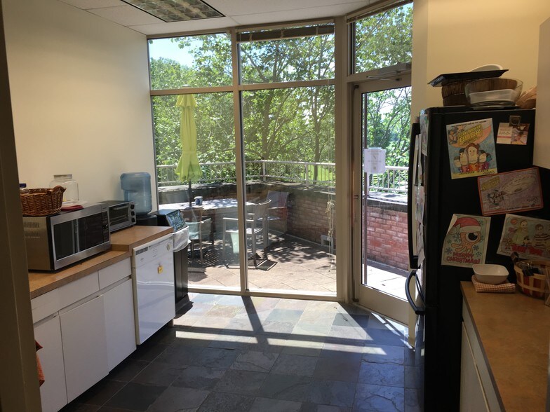 More Photos Of 210 Jamestown Park Dr, Brentwood Office For Lease