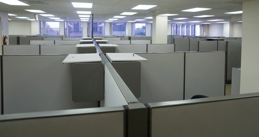 More Photos Of 231 W Main St, Denison Office For Lease