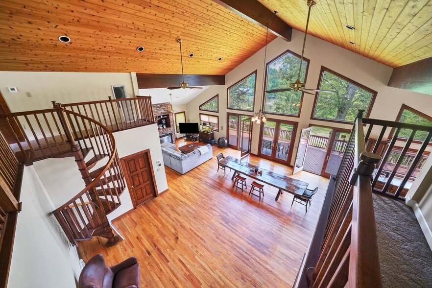 More Photos Of 80 US Highway 206, Chester Horse Stables For Sale