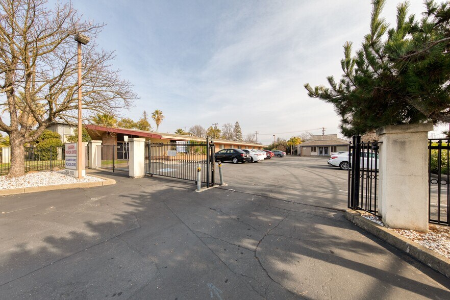 More Photos Of 2928 Eastern Ave, Sacramento Medical For Sale