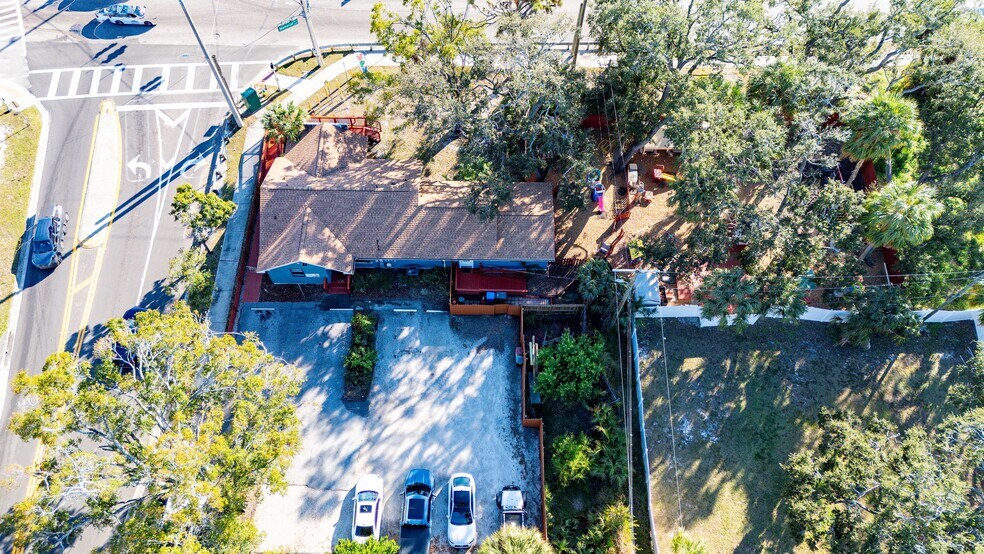 More Photos Of 5301 Memorial Hwy, Tampa Daycare Center For Sale