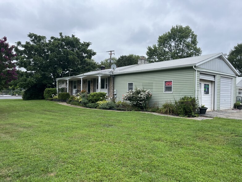 More Photos Of 135 Hanover Pike, Hampstead Flex For Sale