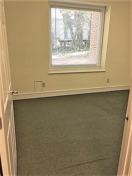 More Photos Of 4920-4928 Windy Hill Dr, Raleigh Coworking Space