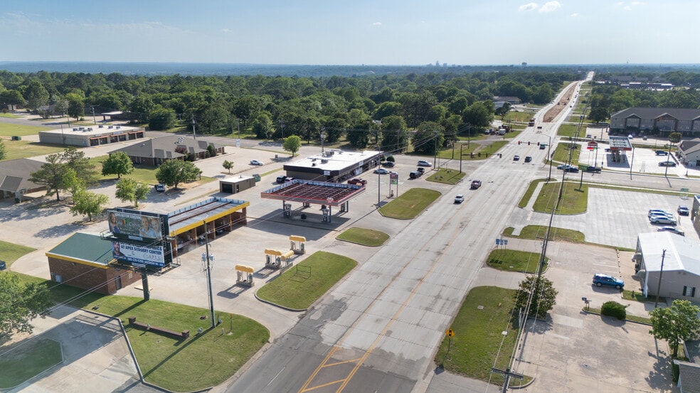 More Photos Of 3003 Arlington, Ada Specialty For Sale