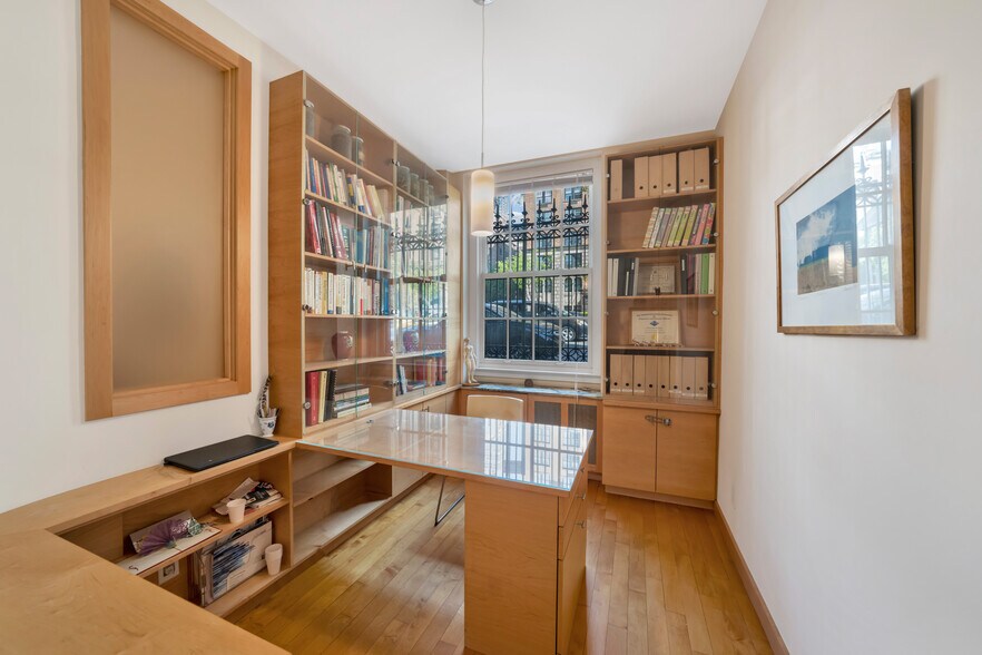 More Photos Of 570 Park Ave, New York Apartments For Sale