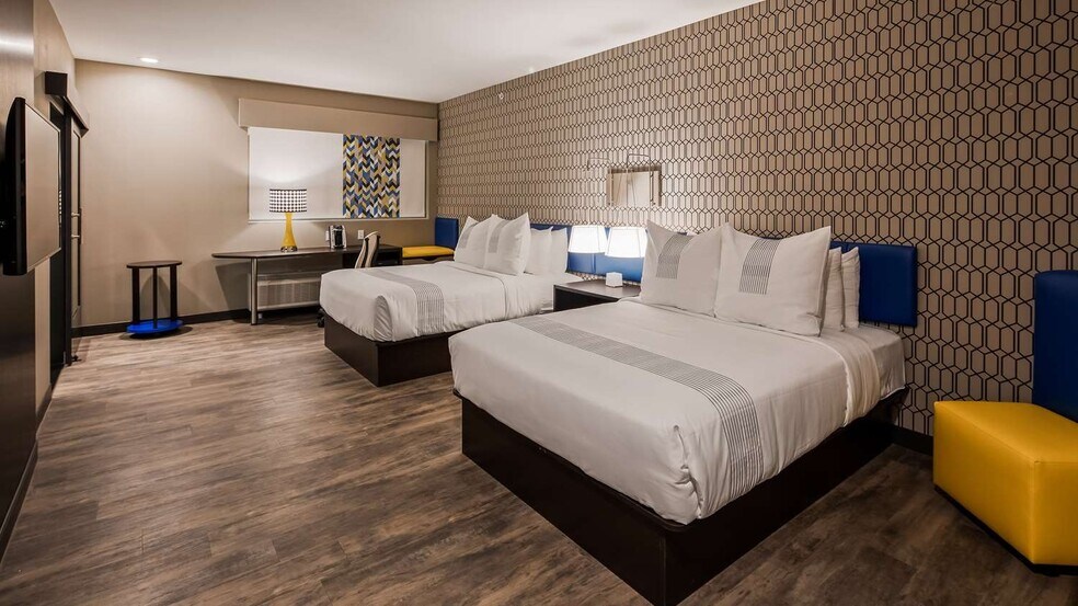 More Photos Of 18705 E Admiral Pl, Catoosa Hotel For Sale