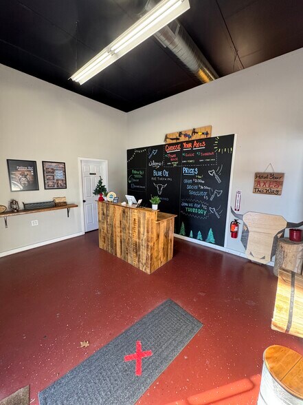 More Photos Of 21 N Plains Industrial Rd, Wallingford Manufacturing For Lease