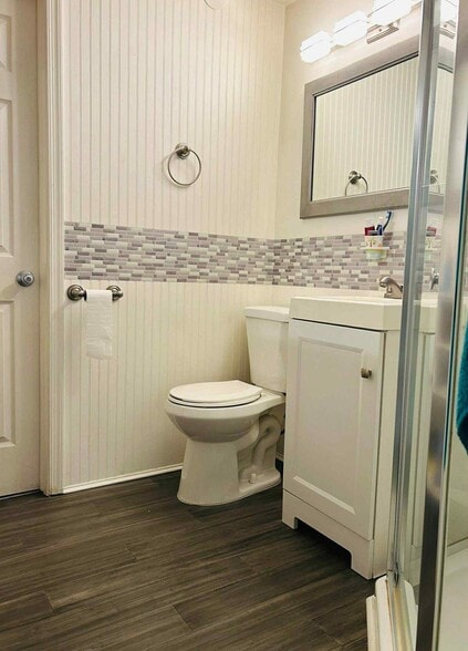 More Photos Of 2005 2005-7 E Sergeant st, Philadelphia Flex For Sale