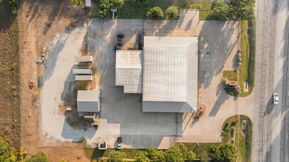 More Photos Of 2521 E US Highway 377, Granbury Freestanding For Sale