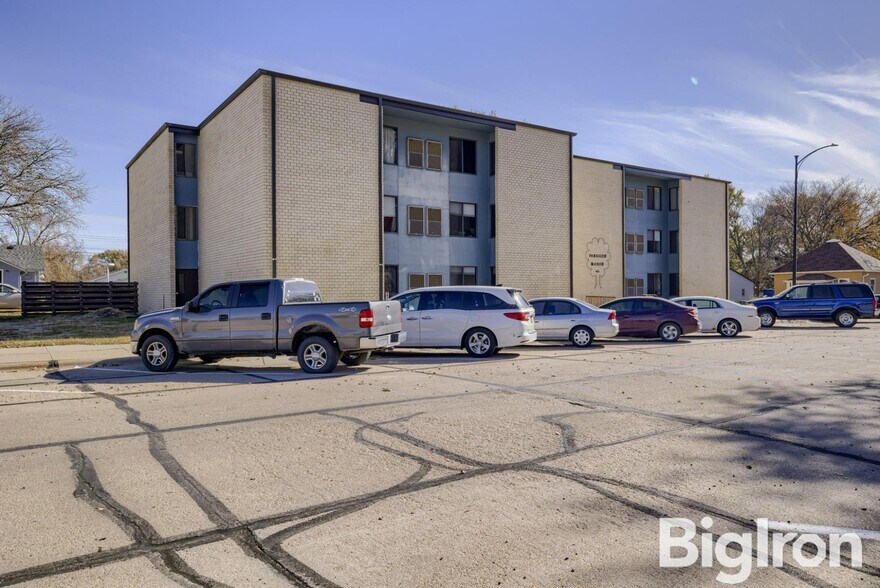 More Photos Of 130 S 5th St, Hebron Apartments For Sale