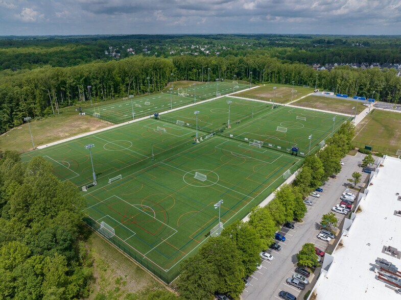 More Photos Of 100 Fairmount Ave, Bowie Freestanding For Lease