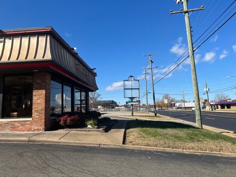 More Photos Of 172 E Belt Blvd, Richmond Fast Food For Lease