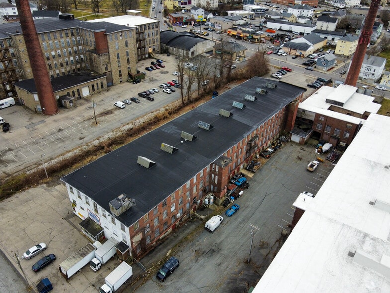 More Photos Of 460 Globe St, Fall River Showroom For Sale