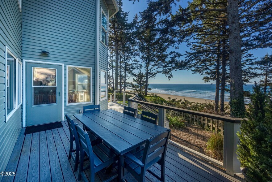 More Photos Of 4925 NW Woody Way, Newport Specialty For Sale