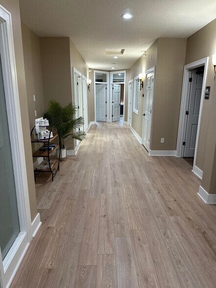 More Photos Of 11230-11238 86th Ave N, Maple Grove Coworking Space