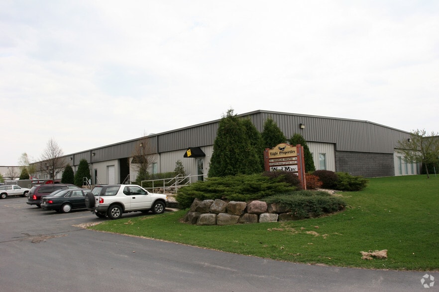 Primary Photo Of 2211-2219 Eagle Dr, Middleton Flex For Lease